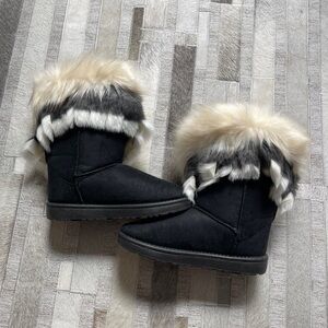 SOLD!!! Black Faux Suede Boots w/Faux Fur